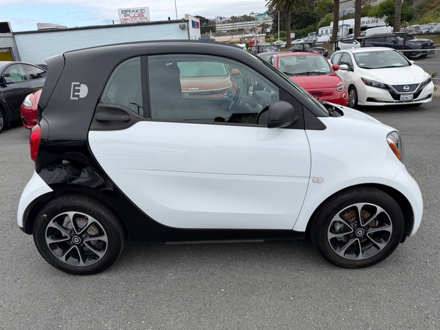 Used 2017 smart fortwo electric drive image 4