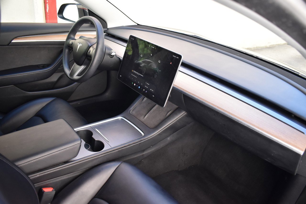 Used 2022 Tesla Model 3 Standard Range RWD image 18