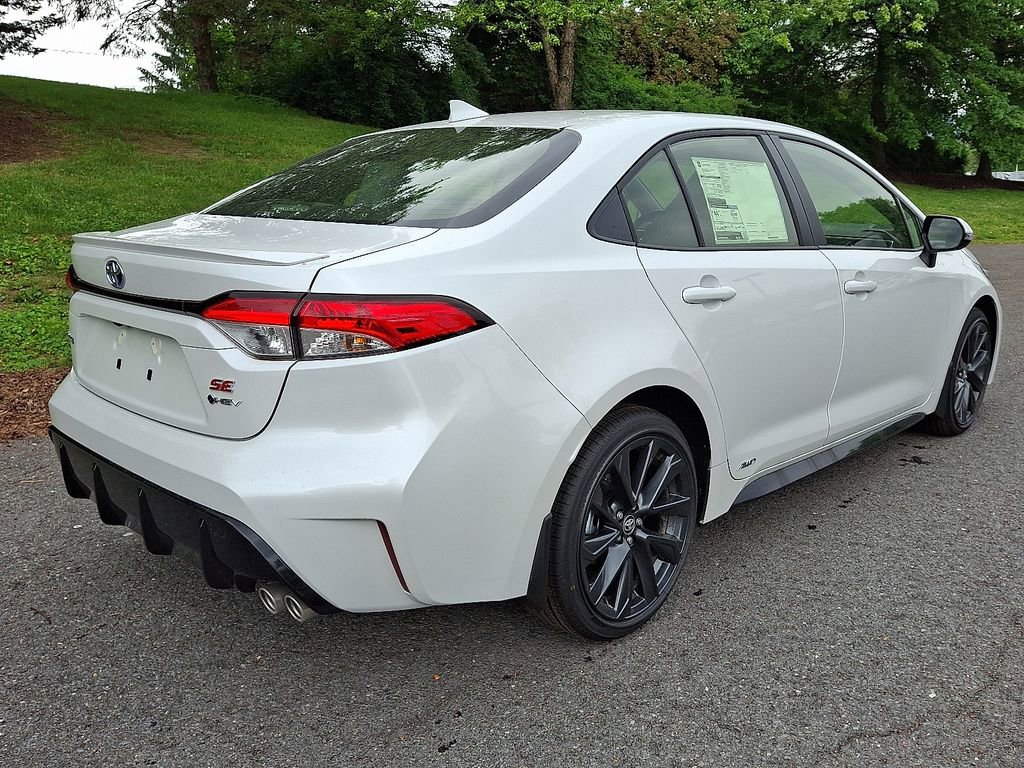 Used 2025 Toyota Corolla SE image 4