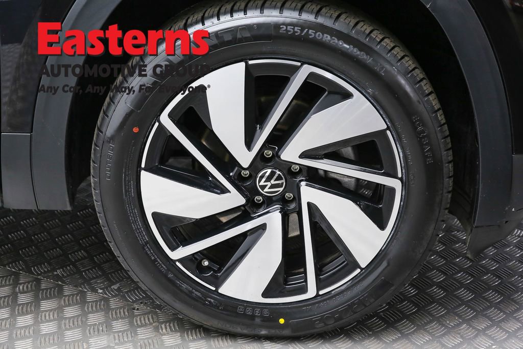 Used 2024 Volkswagen Atlas SE image 31