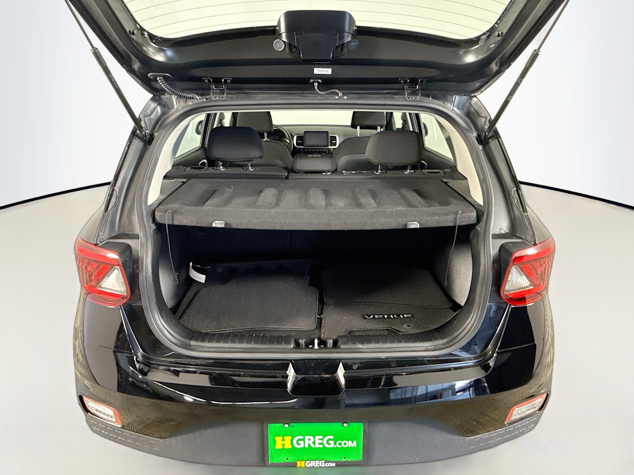 Used 2022 Hyundai Venue SE image 33