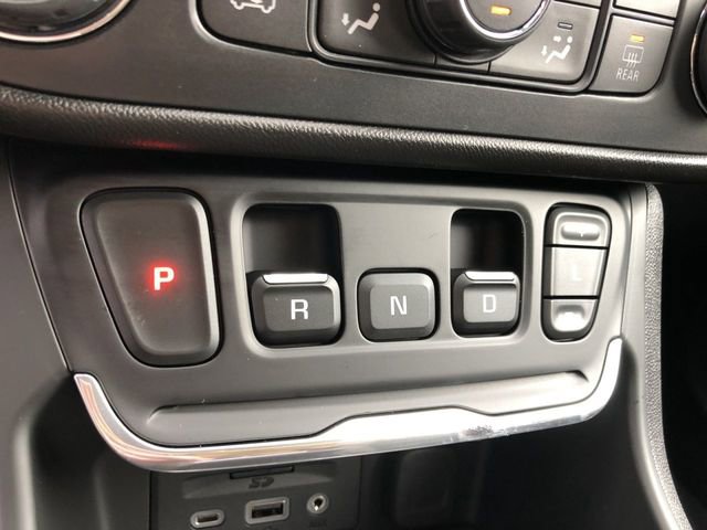 Used 2021 GMC Terrain SLT w/ Infotainment Package II FWD image 5