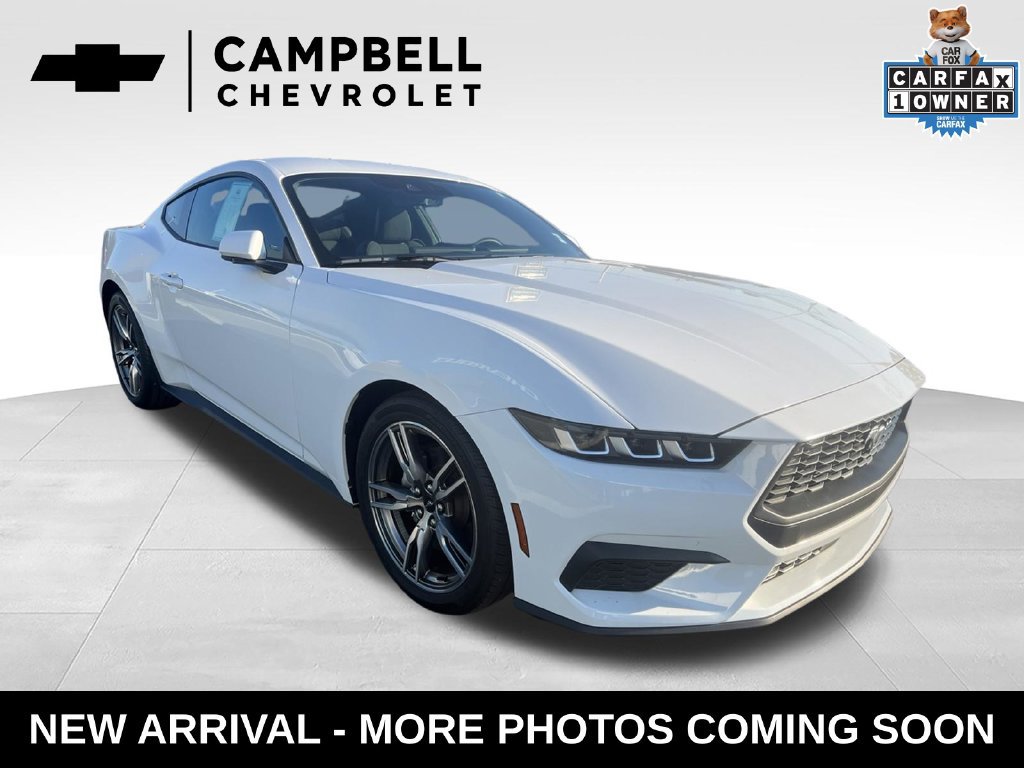 Used 2025 Ford Mustang Coupe RWD image 7