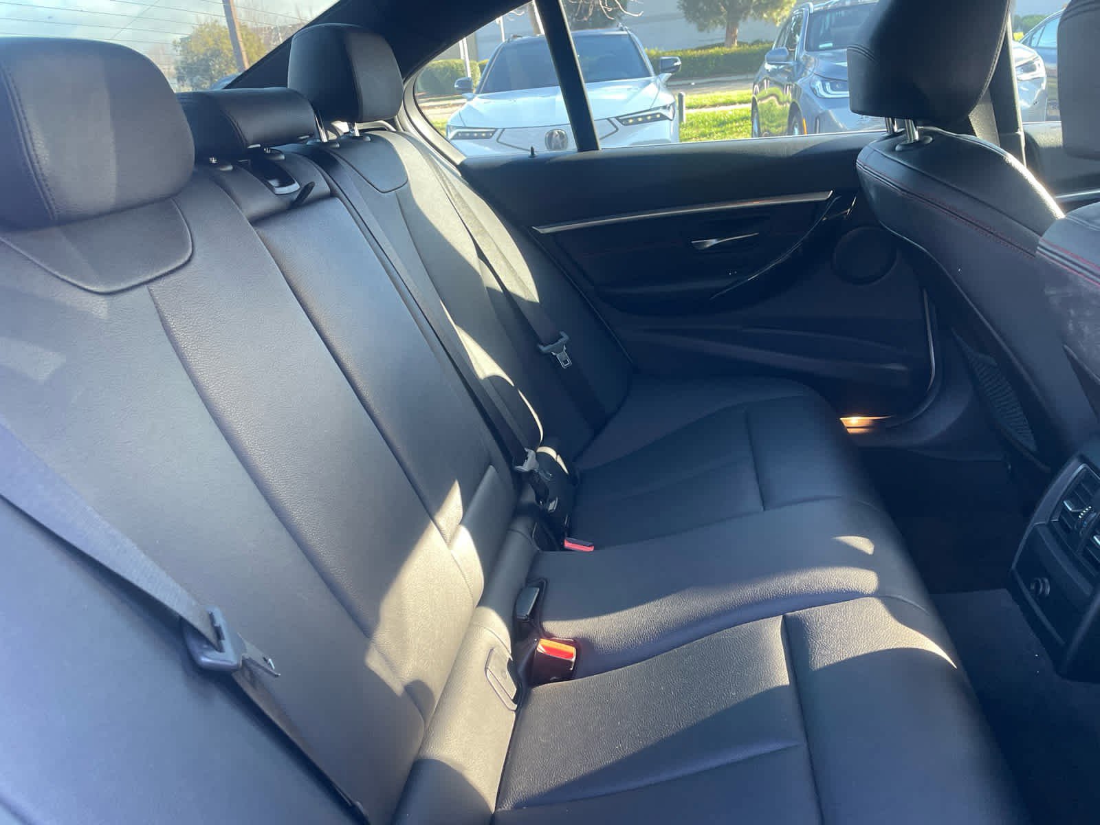 Used 2018 BMW 330i Sedan w/ Convenience Package image 19