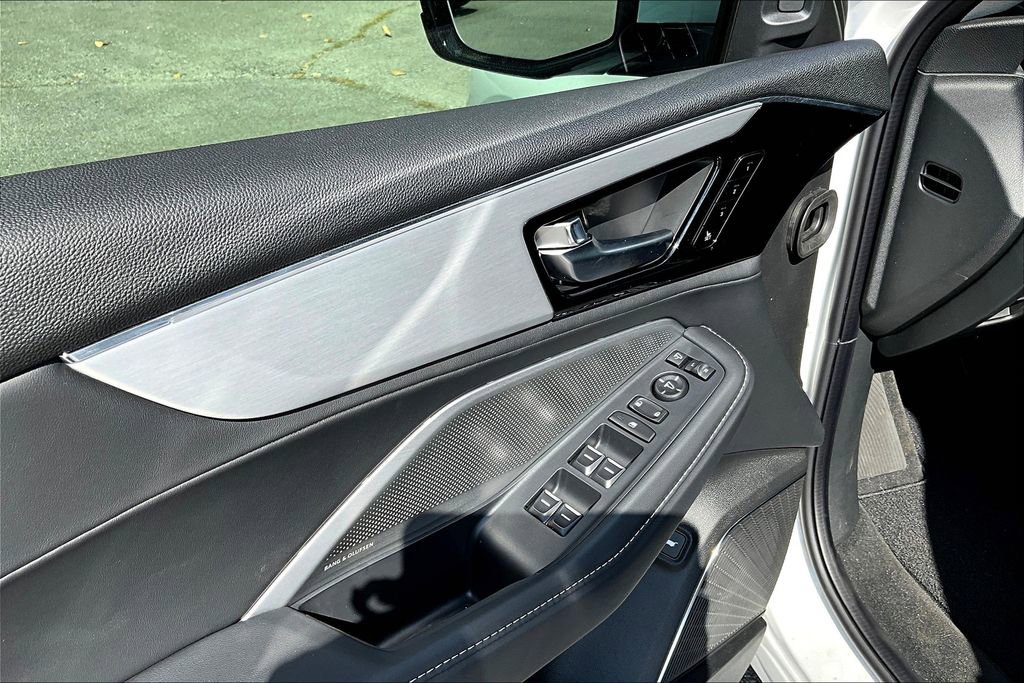 Used 2025 Acura MDX w/ Technology Package image 18