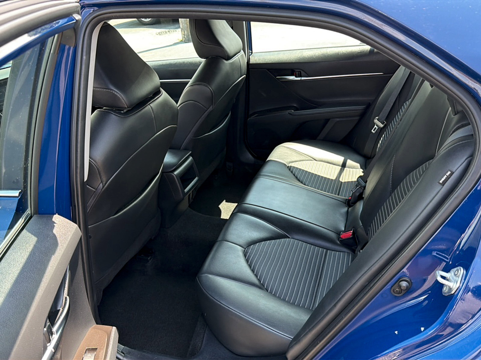 Used 2024 Toyota Camry SE FWD image 11