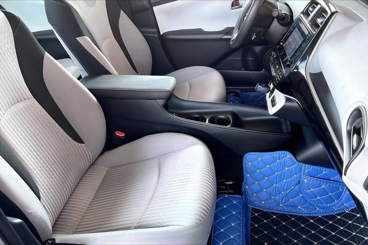 Used 2016 Toyota Prius Two FWD image 23