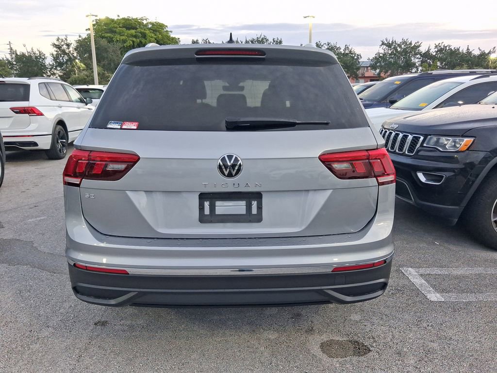 Used 2024 Volkswagen Tiguan SE FWD image 8