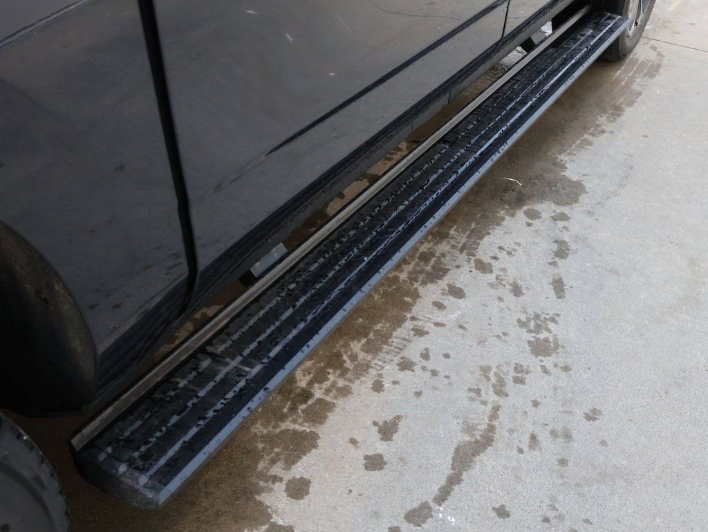 New 2025 Chevrolet Suburban High Country image 38