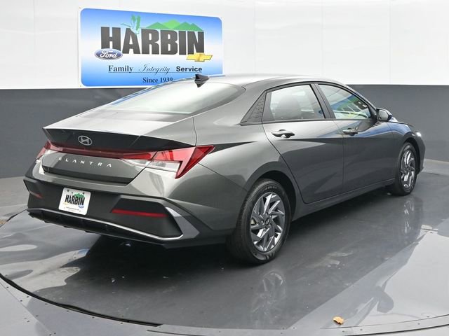 Used 2024 Hyundai Elantra SEL image 5