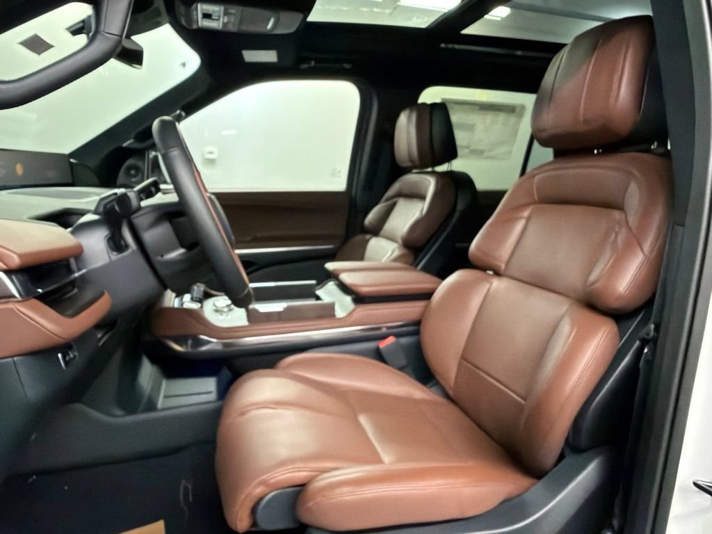 New 2026 Lincoln Navigator Reserve AWD/4WD image 27