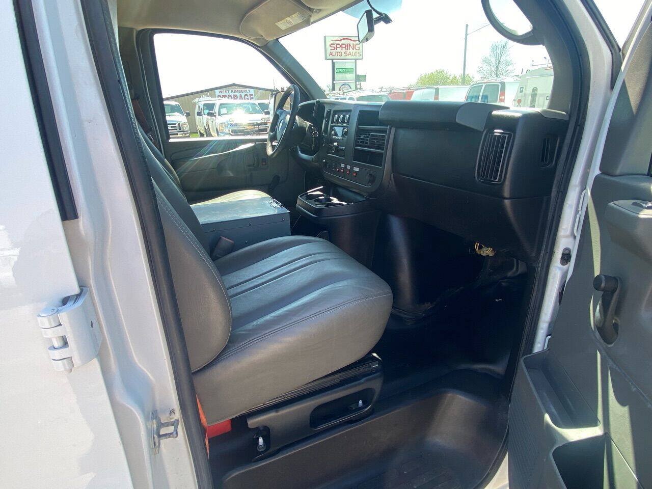 Used 2013 Chevrolet Express 2500 RWD image 12