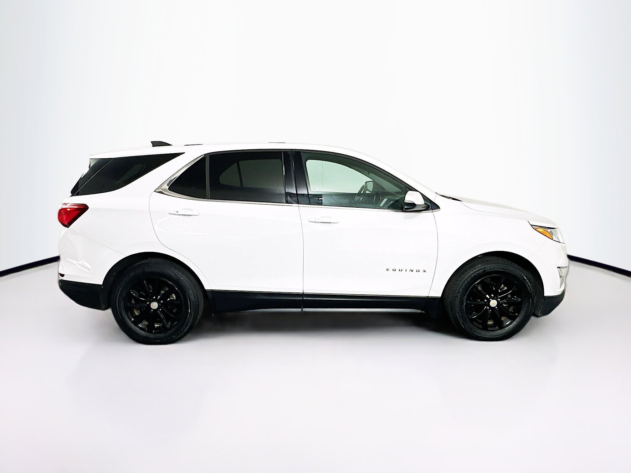 Used 2018 Chevrolet Equinox LT image 10