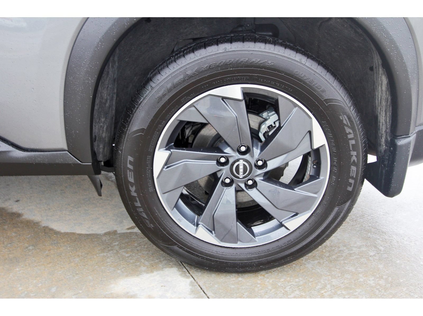 Certified 2026 Nissan Rogue SV w/ SV Premium Package FWD image 30