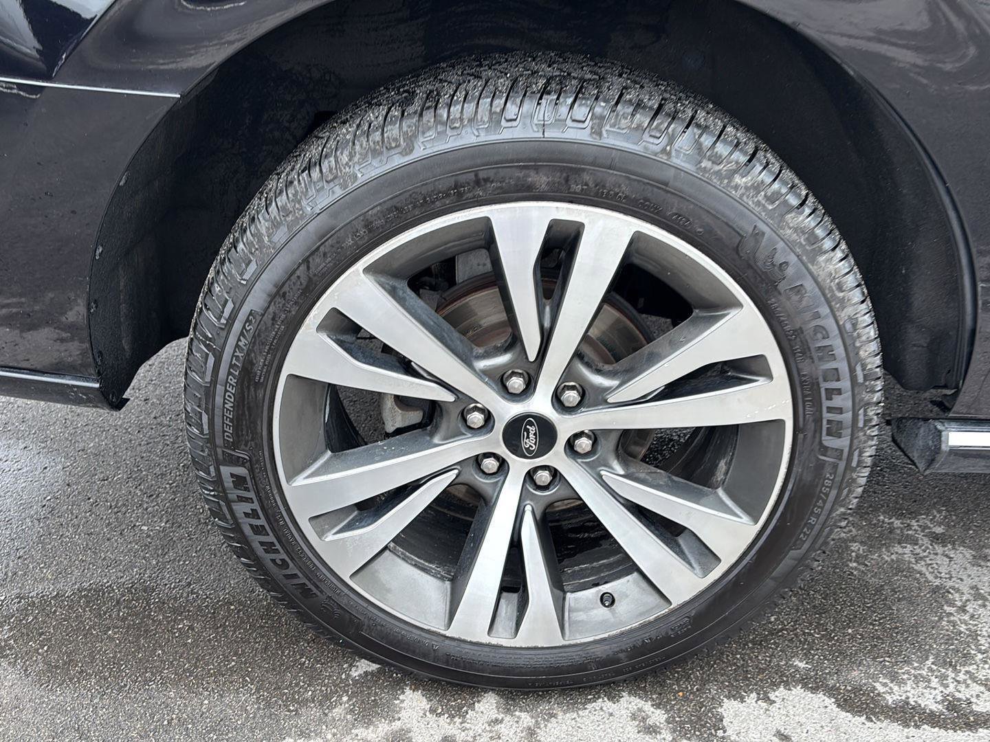 Used 2021 Ford Expedition Platinum image 11