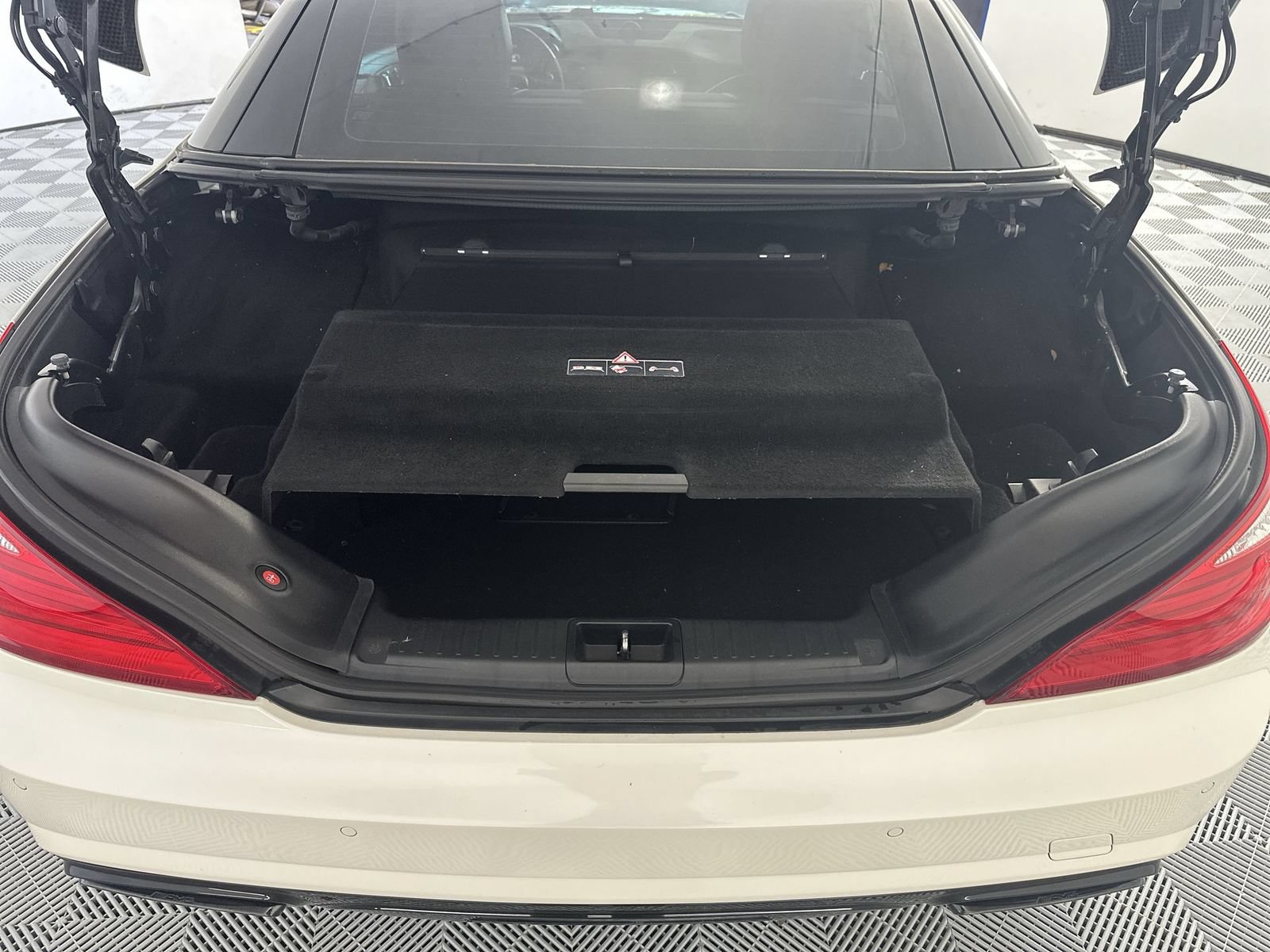 Used 2016 Mercedes-Benz SL 63 AMG image 25