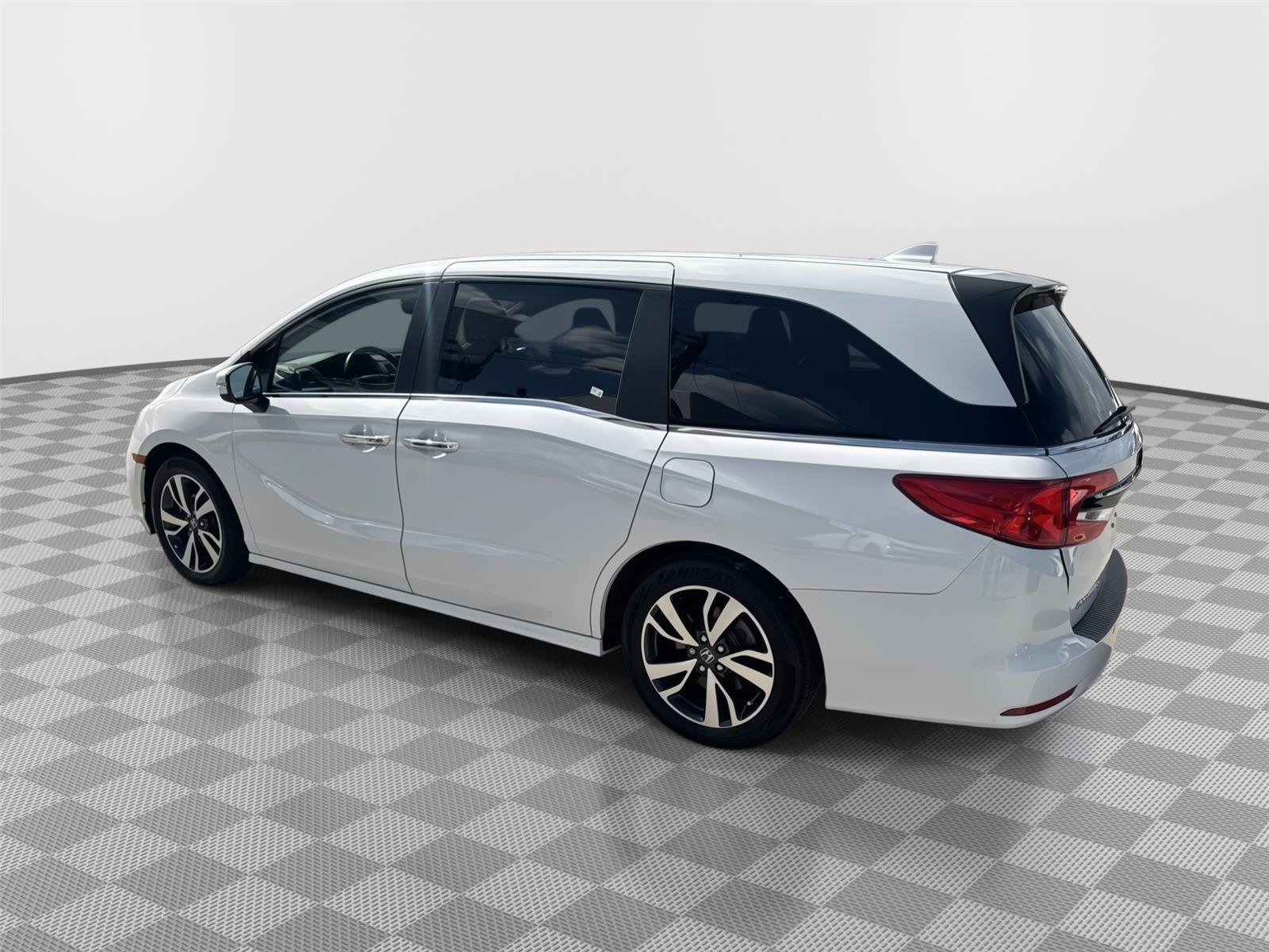 Used 2024 Honda Odyssey Touring image 7
