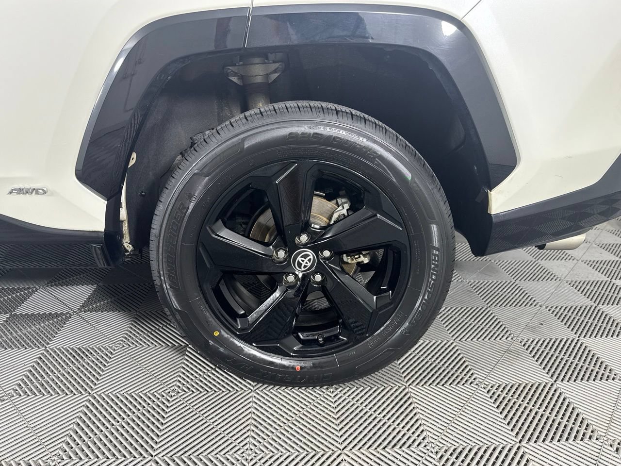 Used 2021 Toyota RAV4 XSE AWD/4WD image 36