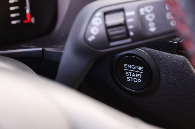 Used 2024 Ford Escape ST-Line image 15