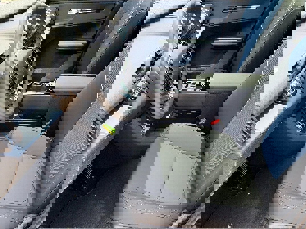 New 2025 Volvo EX30 Plus w/ Protection Package Premier image 14