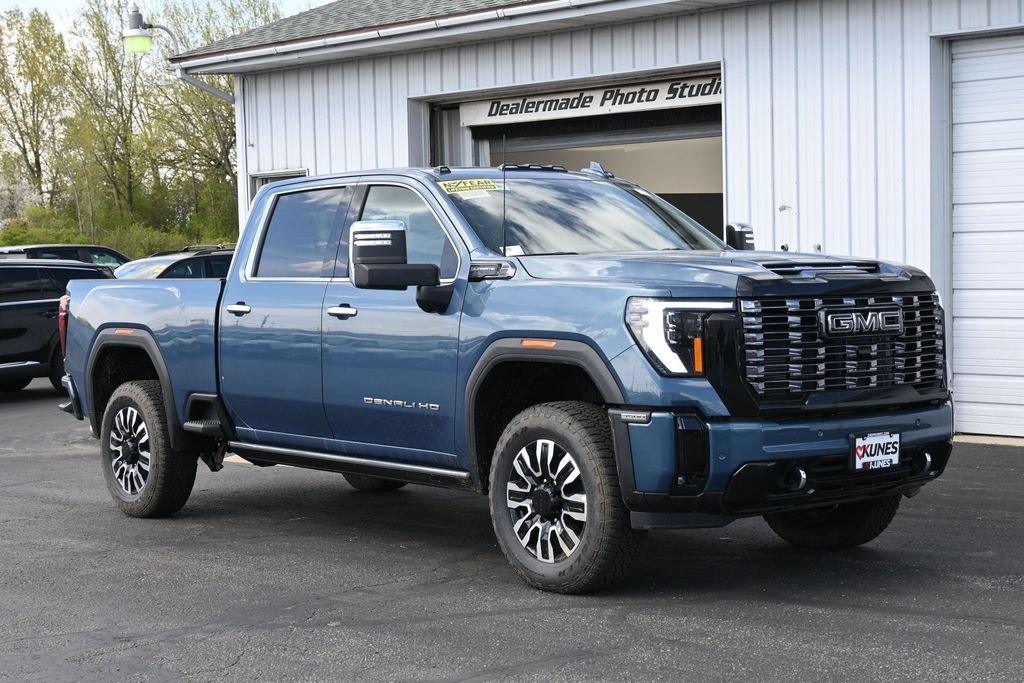 New 2026 GMC Sierra 3500 Denali Ultimate AWD/4WD image 4