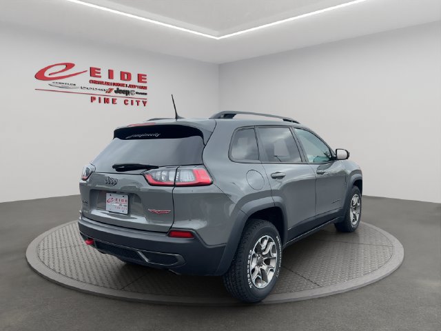 Used 2022 Jeep Cherokee Trailhawk w/ Sun, Sound & Nav Group AWD/4WD image 10