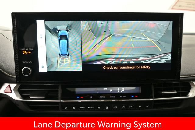 Certified 2025 Toyota Sienna Platinum AWD/4WD image 15