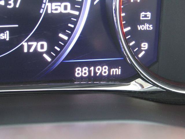 Used 2023 GMC Acadia SLT w/ Technology Package FWD image 33