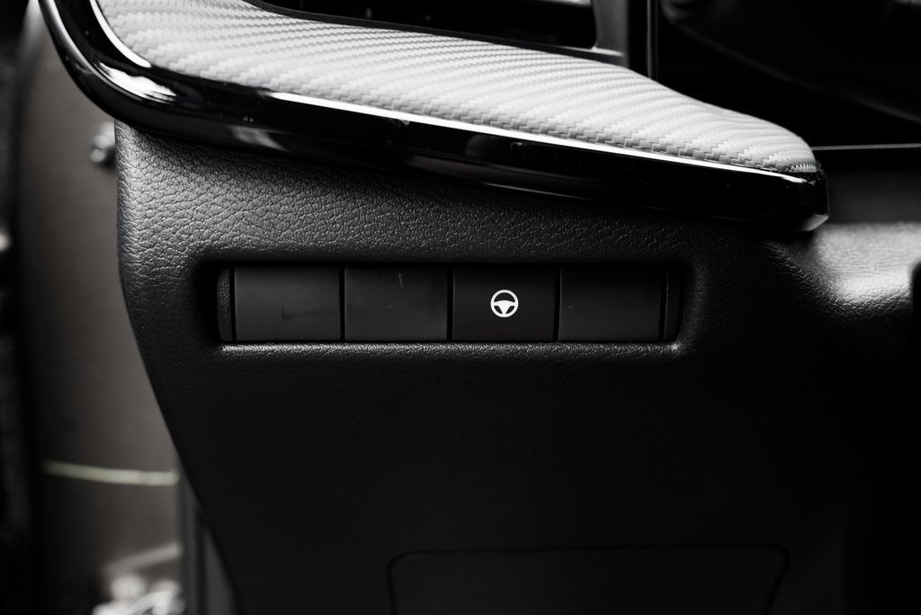 New 2026 Nissan Kicks SR w/ Cold Weather Package image 18