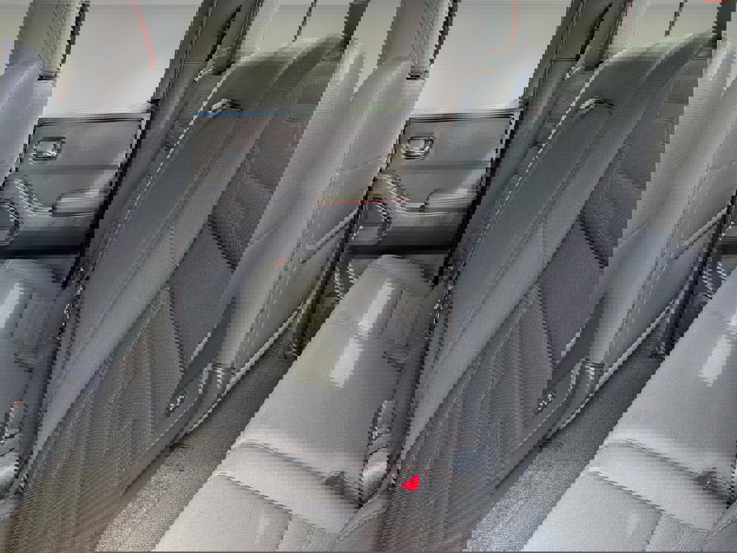 Used 2022 Nissan Frontier Pro-X w/ Technology Package image 11