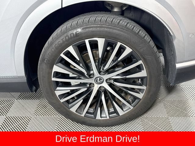 Used 2023 Lexus RX 350 Premium Plus w/ Cold Area Package FWD image 4
