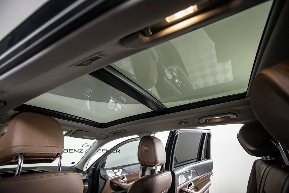 Used 2024 Mercedes-Benz GLS 450 4MATIC image 26