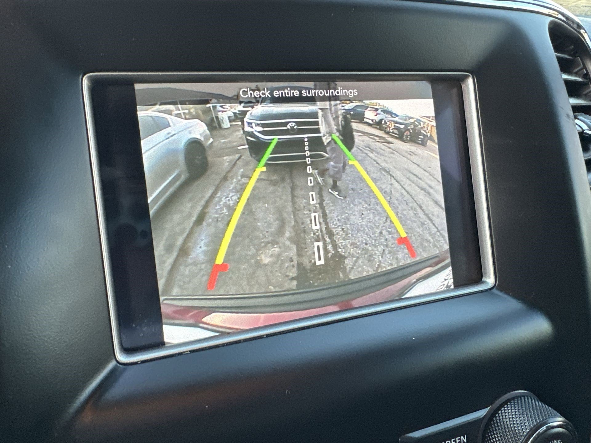 Used 2019 Jeep Grand Cherokee Laredo image 25