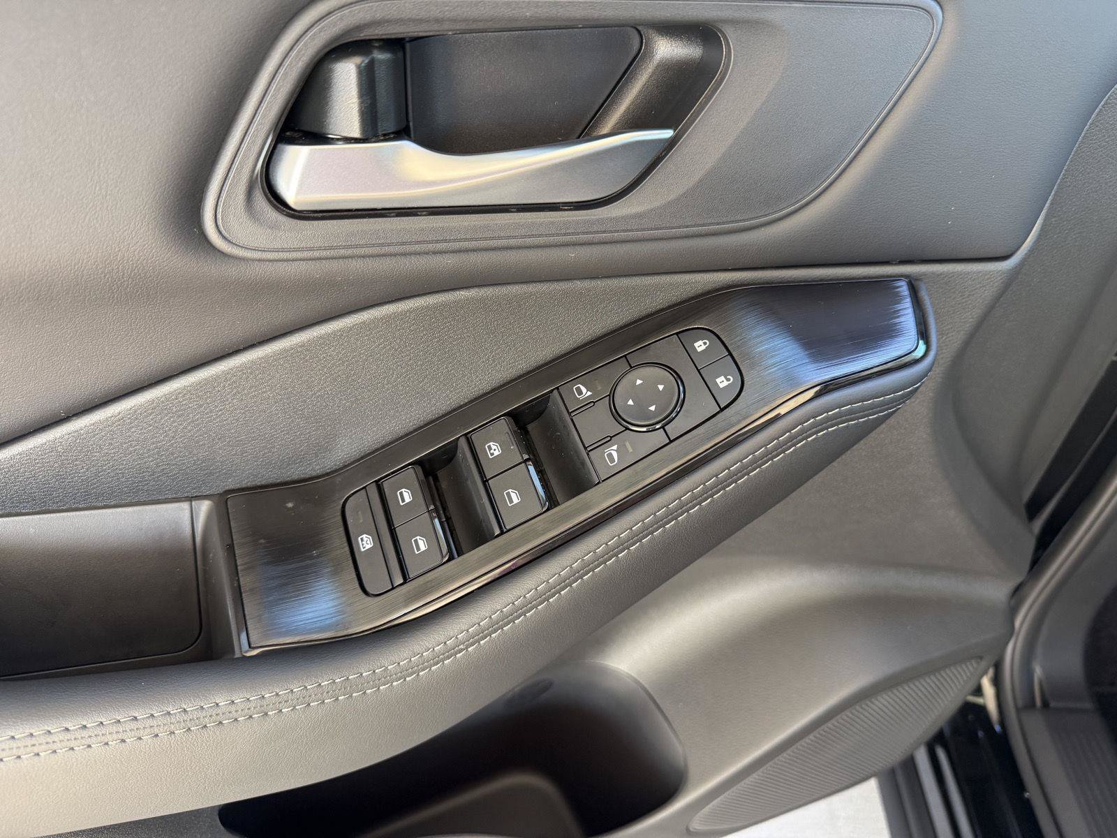 New 2026 Nissan Rogue SV FWD image 13