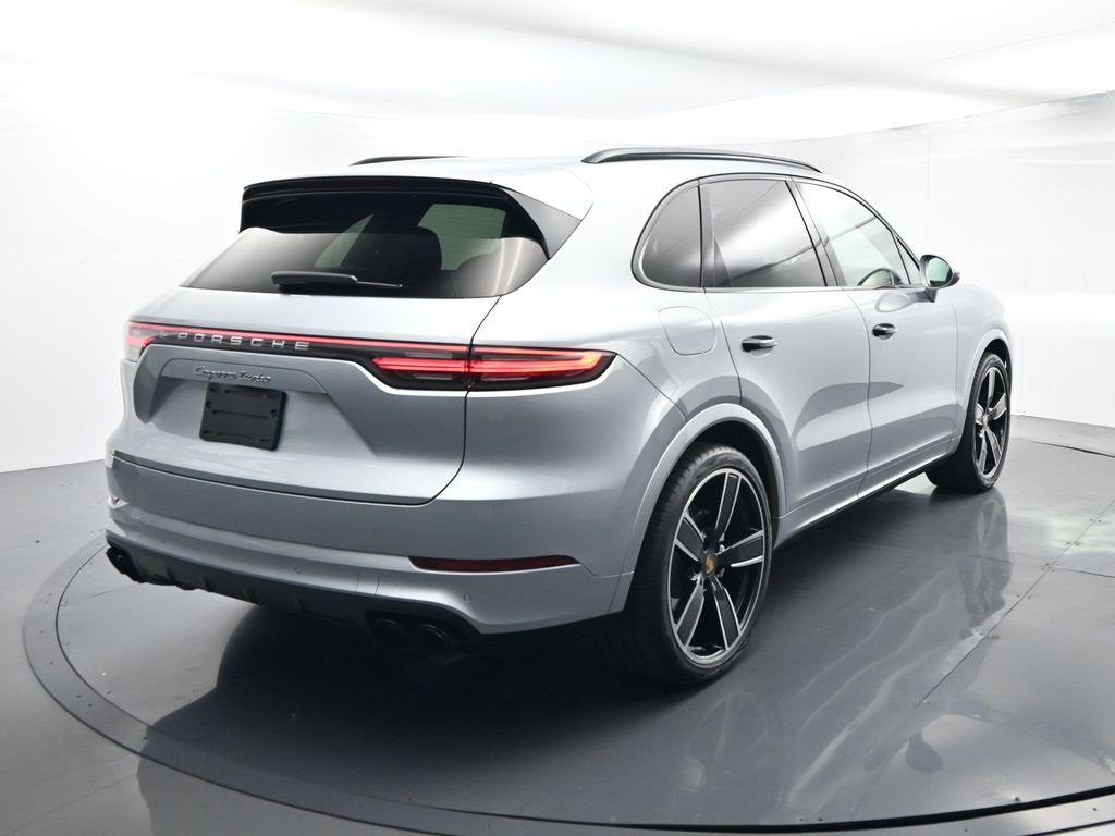 Used 2022 Porsche Cayenne Turbo image 14