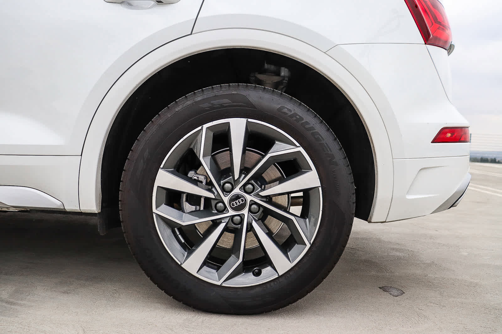 Used 2024 Audi Q5 2.0T Premium Plus w/ Premium Plus Package image 13