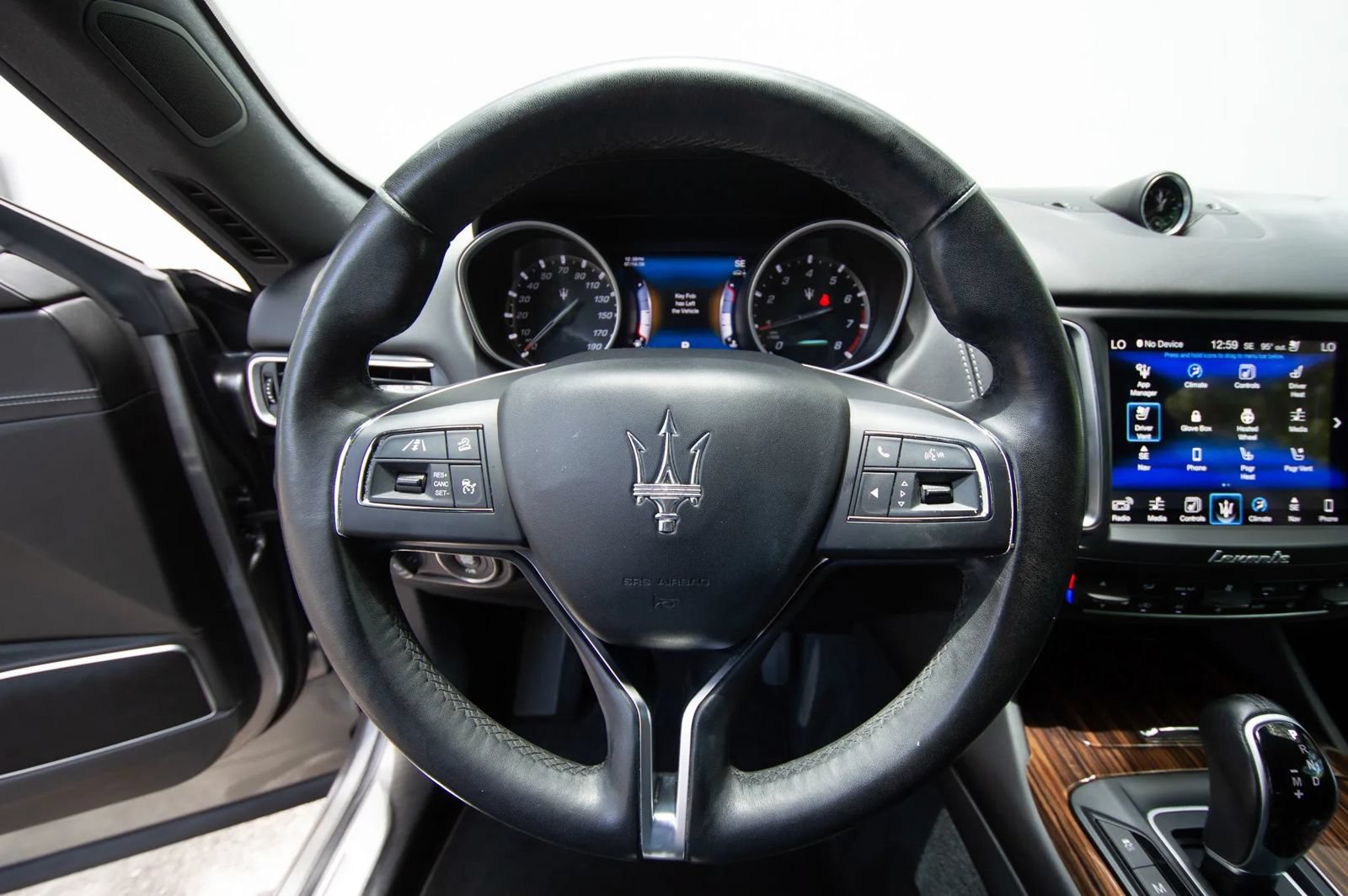 Used 2017 Maserati Levante w/ Luxury Package AWD/4WD image 41