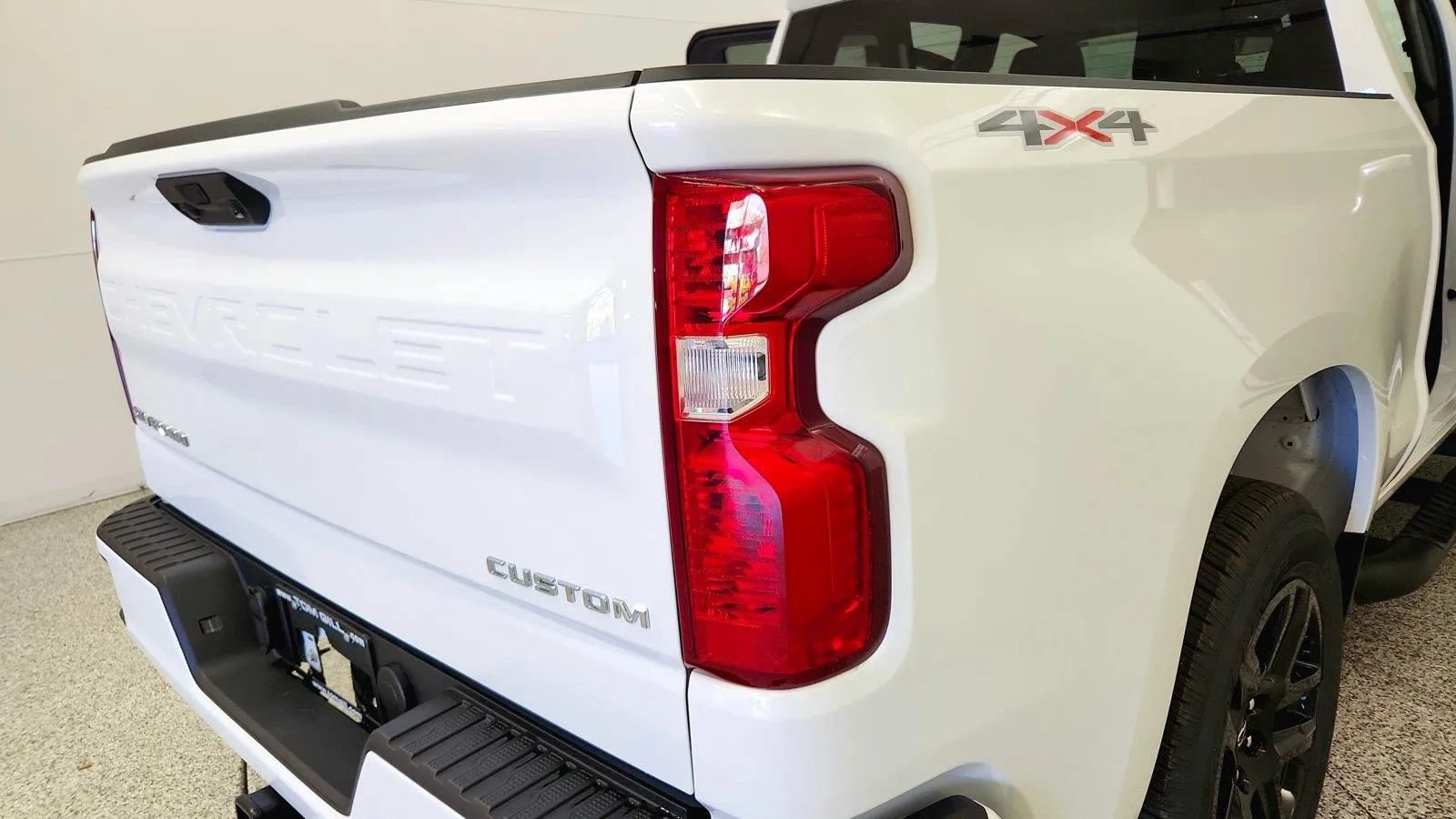 New 2026 Chevrolet Silverado 1500 Custom AWD/4WD image 15