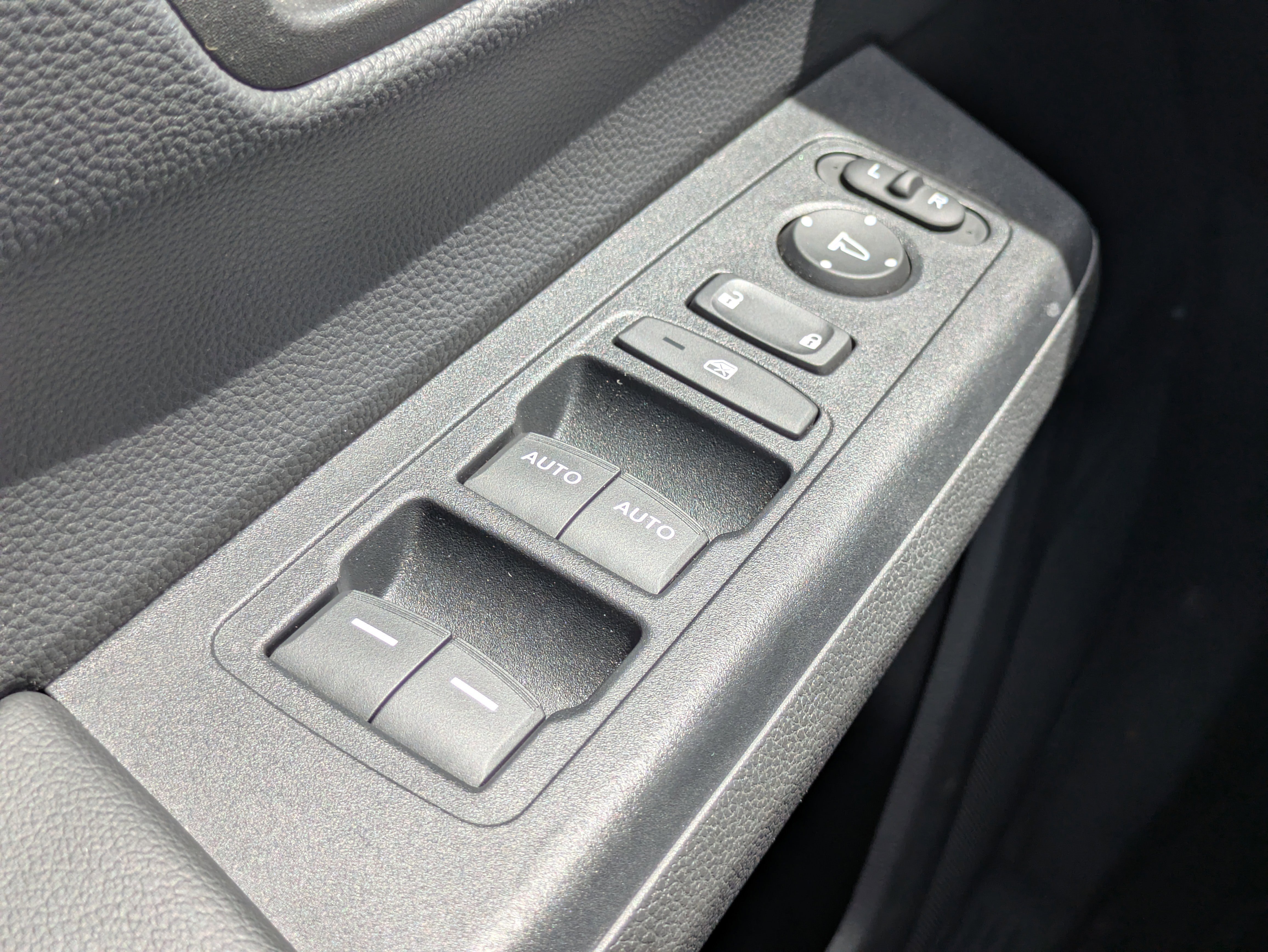 Certified 2024 Honda CR-V Sport image 30