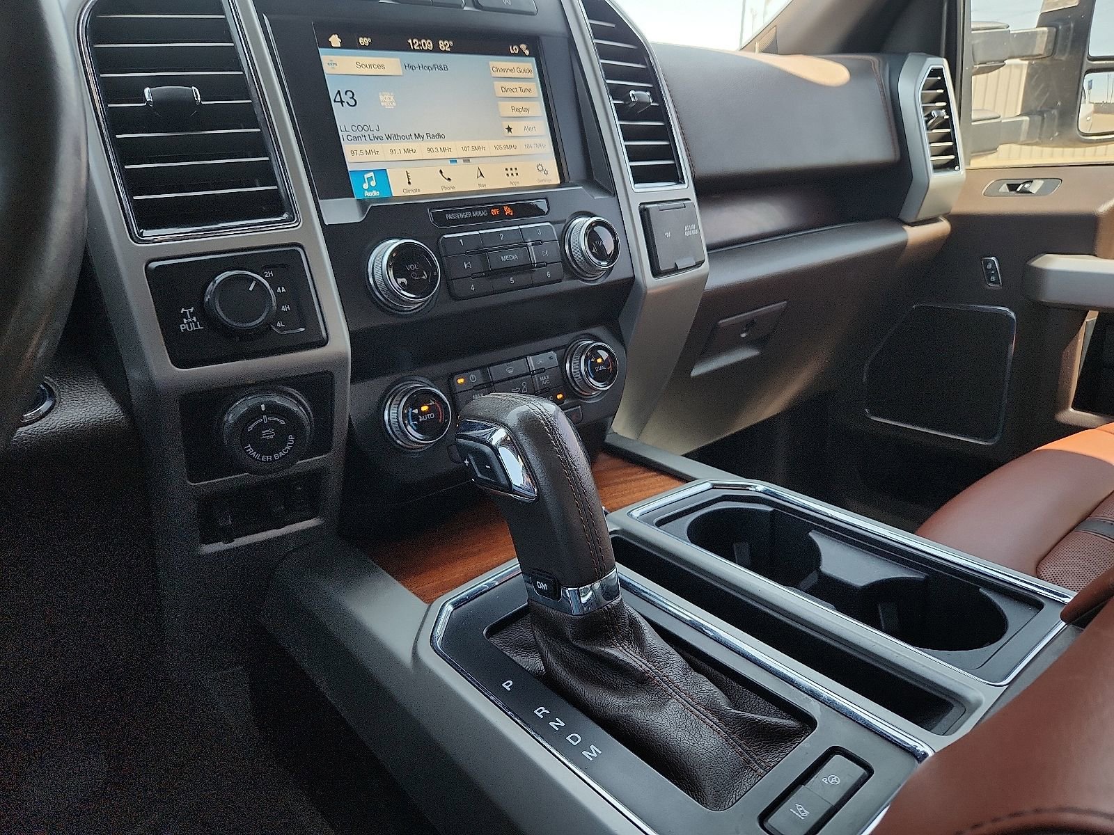 Used 2019 Ford F150 King Ranch w/ Equipment Group 601A Luxury AWD/4WD image 20