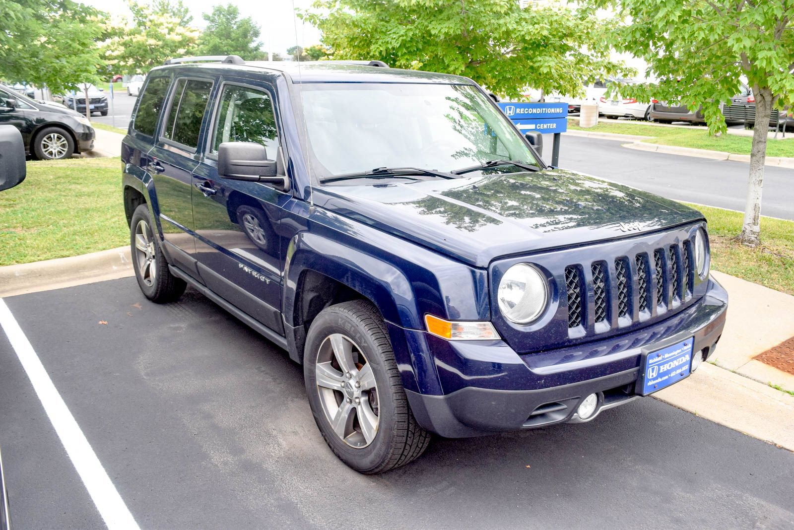 Used 2016 Jeep Patriot High Altitude AWD/4WD image 14