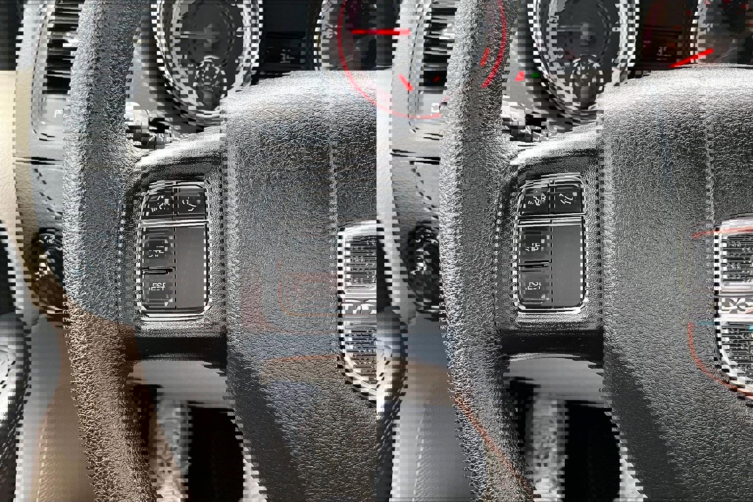 Used 2020 Dodge Grand Caravan SE w/ UConnect Hands-Free Group image 22