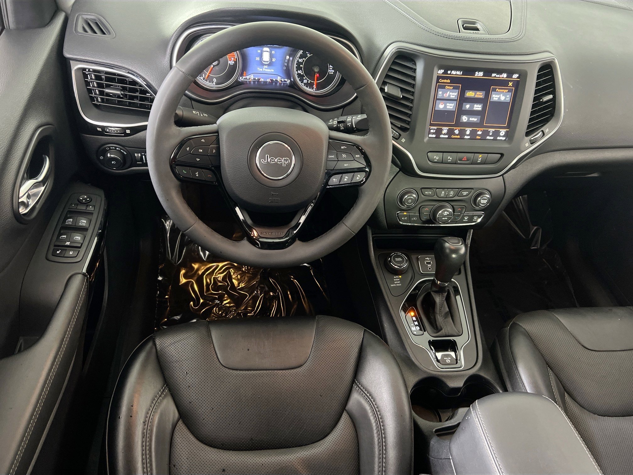 Used 2023 Jeep Cherokee Altitude Lux image 22