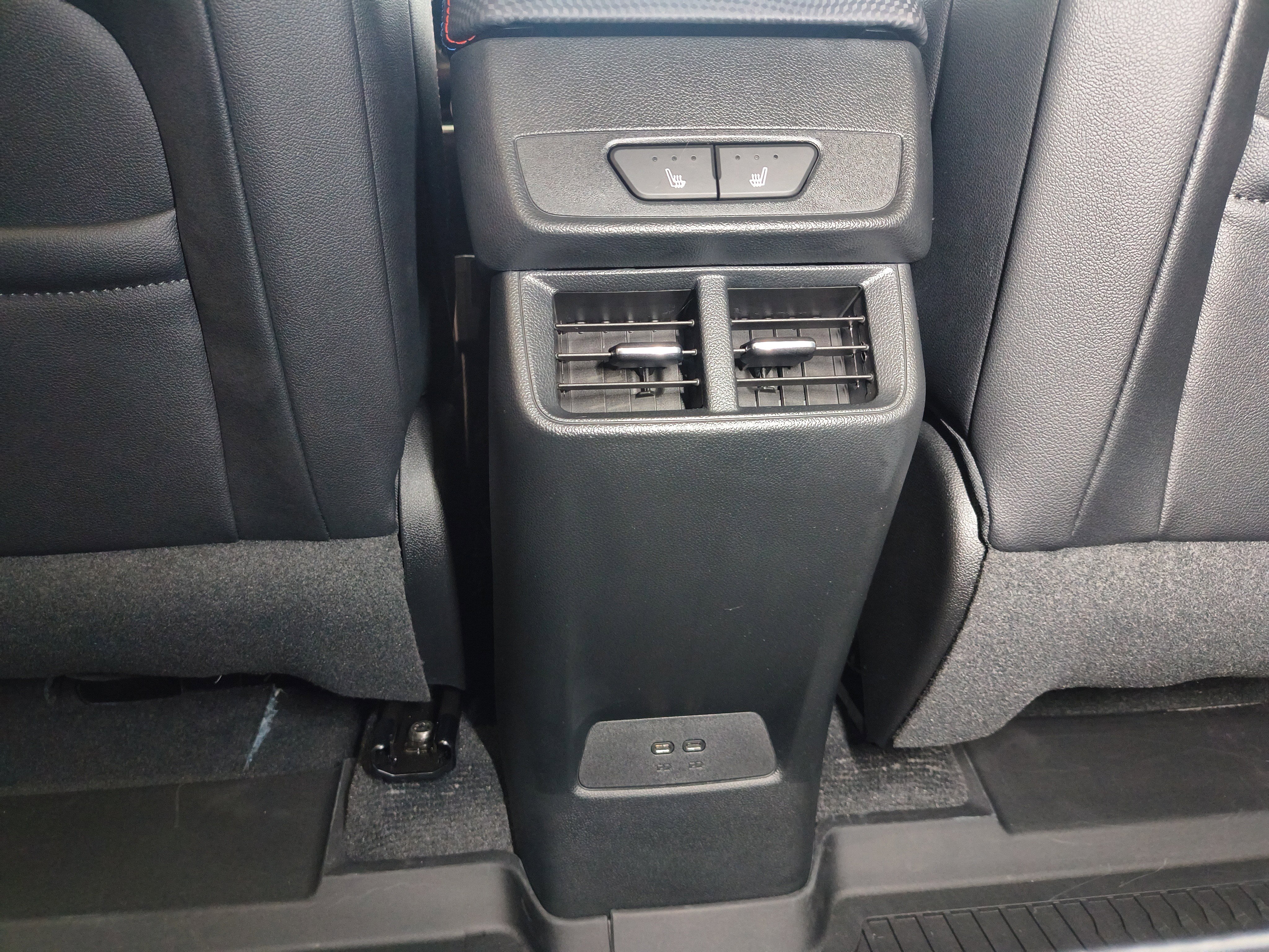 Used 2025 Chevrolet Equinox RS w/ Safety and Technology Package image 23