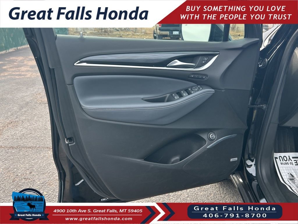 Used 2024 Buick Enclave Premium image 12