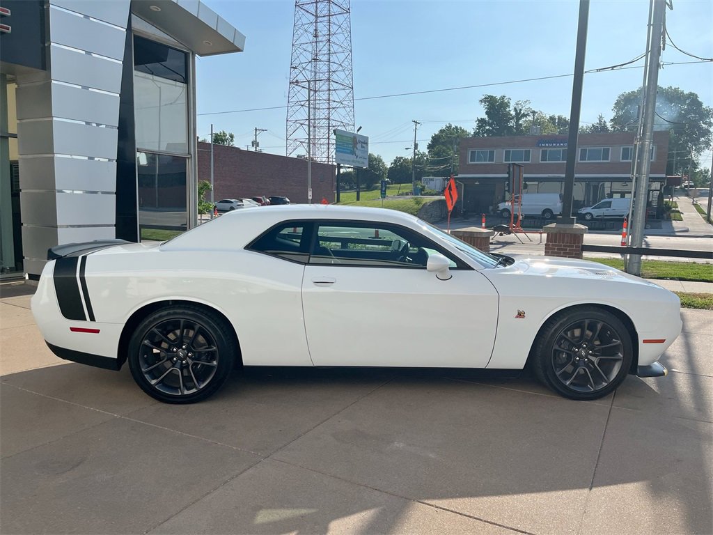 Used 2022 Dodge Challenger R/T Scat Pack w/ Scat Pack Stripe image 8