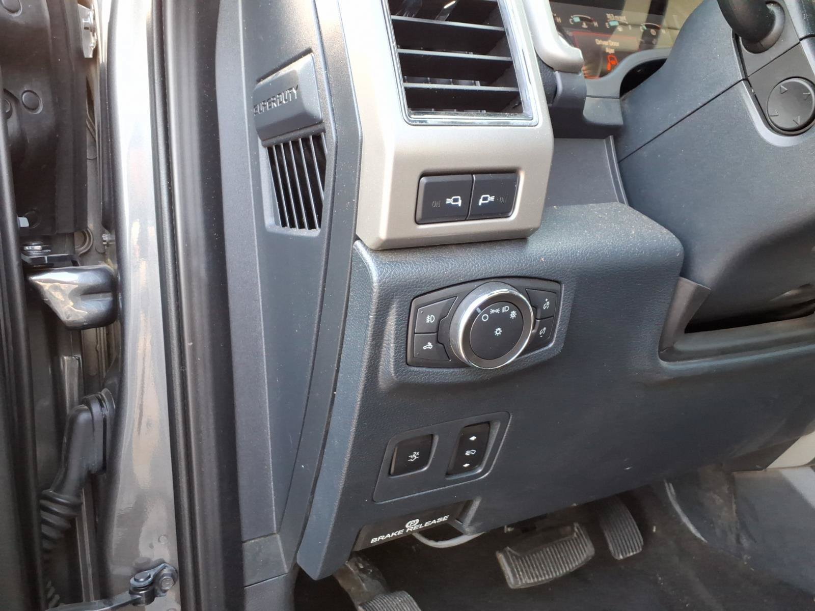 Used 2022 Ford F250 Lariat w/ Tremor Off-Road Package AWD/4WD image 8