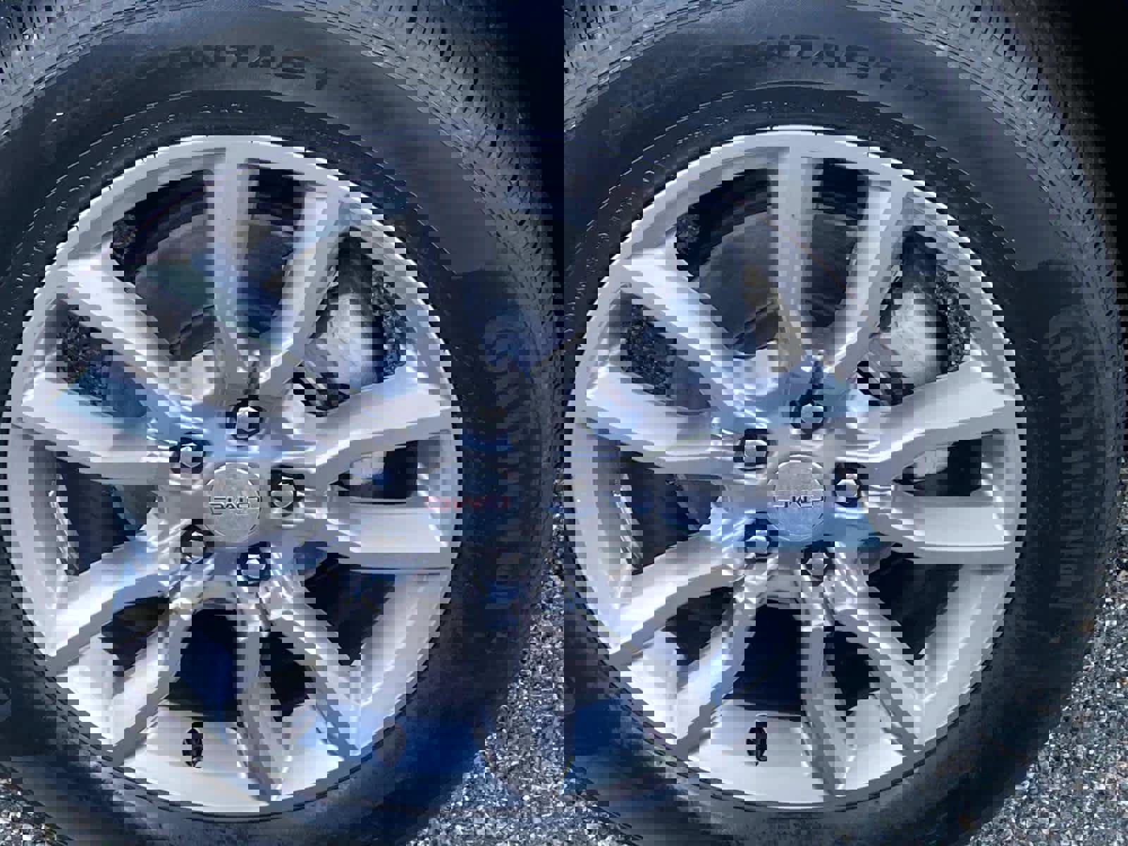 Used 2024 GMC Terrain SLT image 27