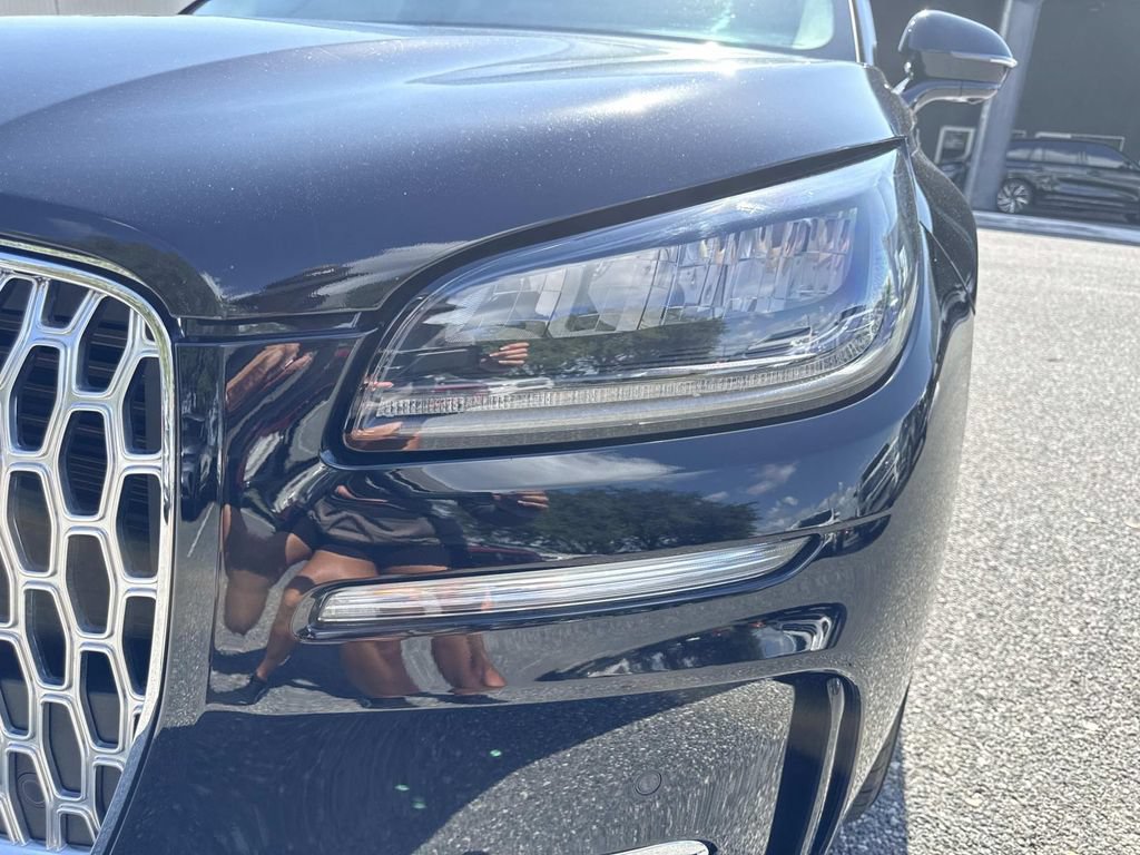 Certified 2023 Lincoln Corsair FWD w/ Equipment Group 101A image 9