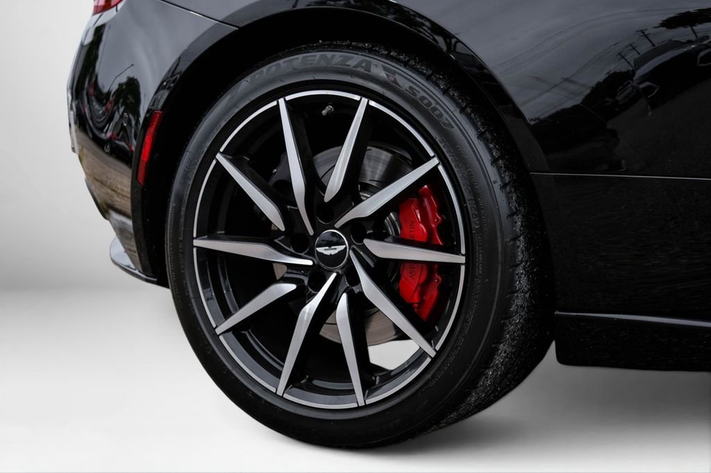 Used 2020 Aston Martin DB11 Coupe RWD image 59